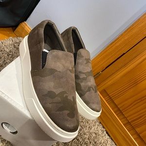 Woman’s Arizona Moccasins Suede Camo
